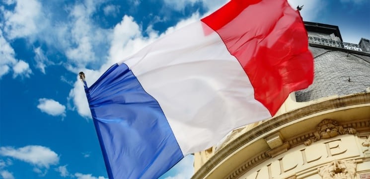 Quelle est la signification du drapeau français ?