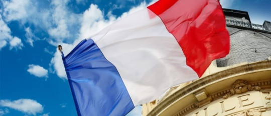 Quelle est la signification du drapeau français ?
